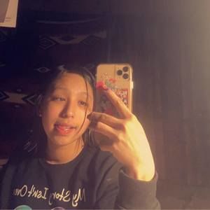 Meet your Posher, Rena